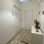 White-apartment Neapel