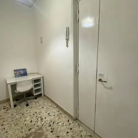 White-apartment * Neapel