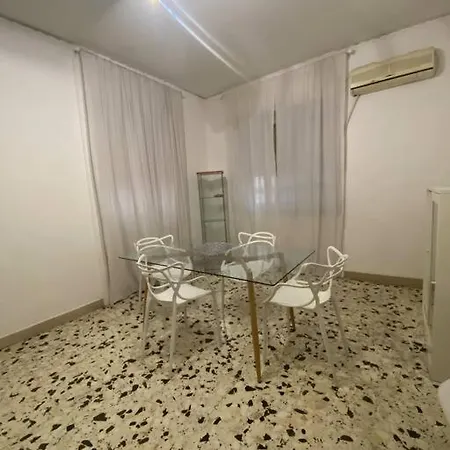 White-apartment * Neapel