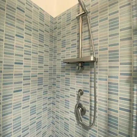 White-apartment דירה *