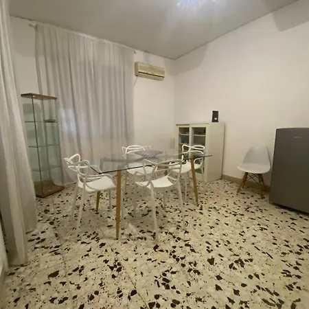 דירה White-apartment נאפולי